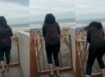 Viral Seorang Wanita Hampir Jatuh Terperosok dari Atas Menara di Pantai Bagedur