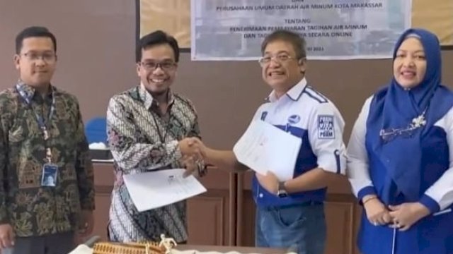 Perumda Air Minum (PDAM) Kota Makassar melakukan penandatanganan perjanjian kerjasamadengan PT. Bank Tabungan Negara (Persero), TBK, Kantor Cabang Syariah Makassar, Selasa (23/05/2023).