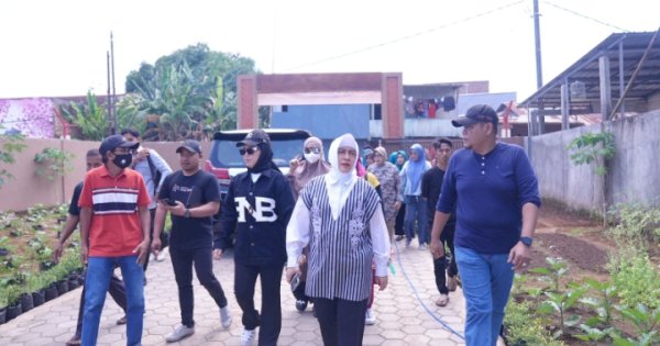 Indira Yusuf Bareng Fatmawati Tinjau Longwis Kyoto dan Inkubator UKM Kota Makassar