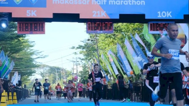 Dokumentasi Makassar Half Marathon 2023. 