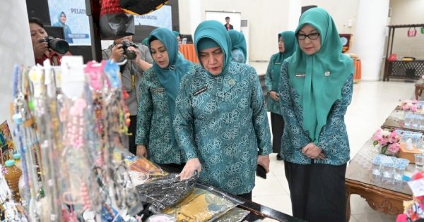 Tingkatkan Kualitas, Ketua PKK Makassar Dorong Produk UMKM Bersaing di Pasar Global