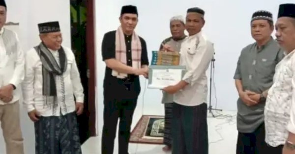 Safari Ramadan, Sekda Takalar Berikan Bantuan Mesjid Nurussalam Bontoparang