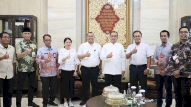 Kepala Bappeda Makassar Dampingi Wali Kota Danny Terima Kunjungan Tim Penilai Bappenas