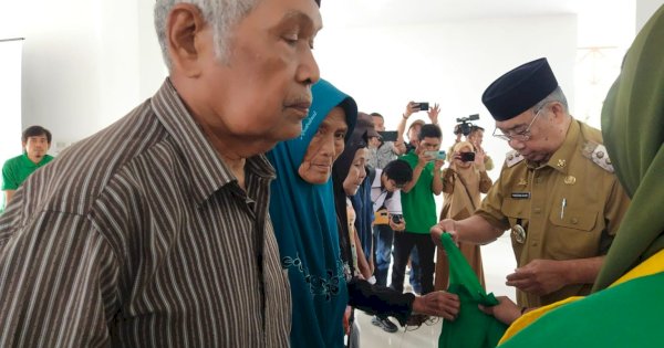 Pemkot Parepare Bareng Baznas Sebar Zakat dan Paket Ramadan