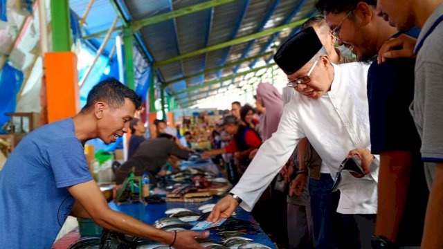 Pantau Ketersediaan dan Harga, Wali Kota Parepare Sidak Pasar Jelang Lebaran