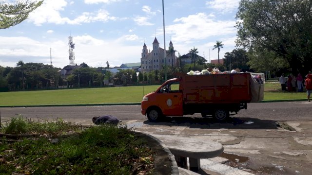 Gerak Cepat Pemkot Parepare Bersihkan Lapangan Andi Makkasau Usai Gelar Salat Idul Fitri