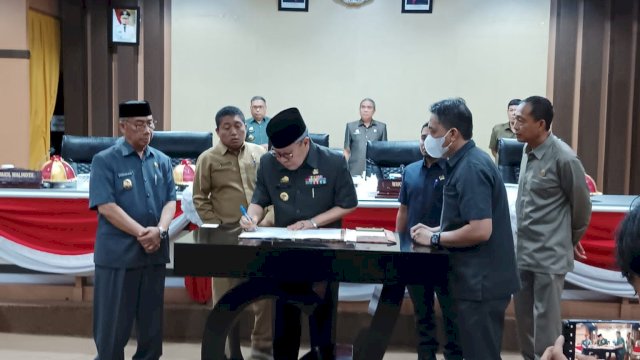 Pemkot-DPRD Teken Rekomendasi Atas LKPJ Wali Kota Parepare 2022