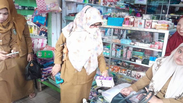 Pemkot Parepare Sidak Retail dan Toko Besar, Sisir Barang yang Tak Layak Edar