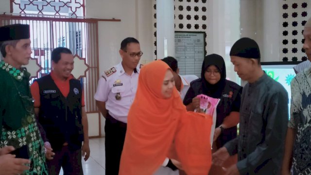 Ketua PKK Parepare Ikut Semarakkan Musda Muhammadiyah dan Aisyiyah dengan Bagi-bagi Sembako