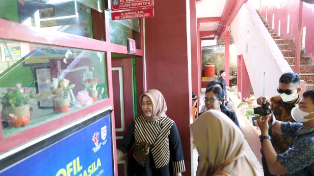 Wakil Wali Kota Makassar, lakukan peninjauan kondisi Sekolah Dasar Negeri (SDN) di empat kecamatan sekaligus di Kecamatan Biringkanayya, Talamanrea, Panakukang, dan Makassar, guna wujudkan sekolah terintegrasi di Kota Makassar, Kamis (8/06/2023).