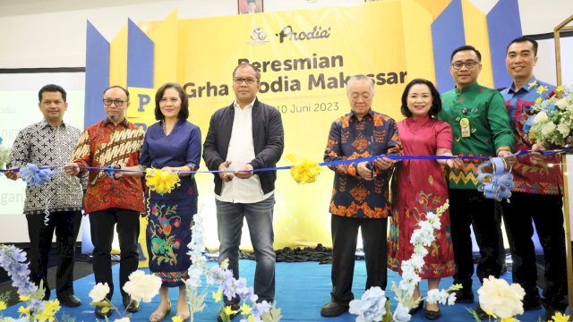 Wali Kota Makassar Moh Ramdhan Pomanto saat meresmikan gedung Grha Prodia, di Jalan Jenderal Sudirman, Sabtu (10/06/2023).