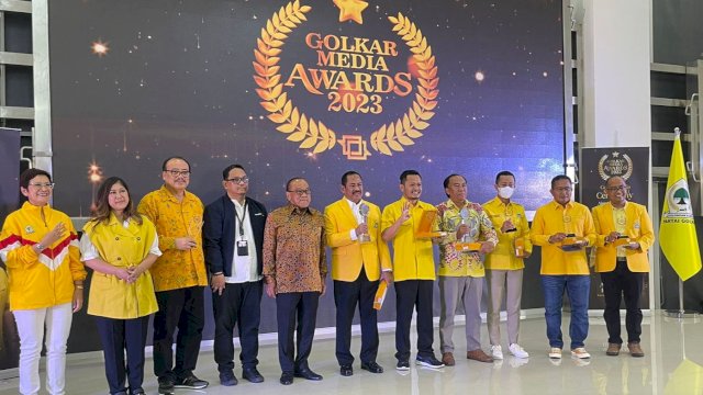 Anggota DPR RI Muhammad Fauzi menyabet penghargaan Golkar Media Award 2023 kategori Anggota DPR RI dari Partai Golkar terpopuler kategori poling terbanyak dan Bupati Luwu Utara Indah Putri Indriani yang juga istri Abang Fauzi terpilih sebagai Ketua DPD II Partai Golkar Kab/Kota terpopuler kategori konten terbaik.