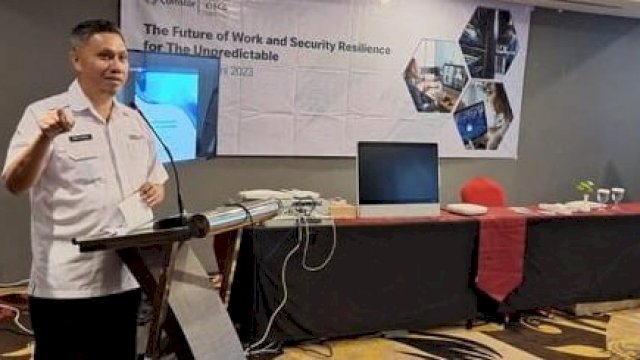 Kepala Dinas Komunikasi Informatika dan Statistik Provinsi Gorontalo Rifli Katili saat memberikan sambutan pada kegiatan gathering yang diselenggarakan oleh Cisco Distributo. Kegiatan yang mengangkat tema the future of work and security resilience for the unpredictable ini berlangsung di hotel Aston Gorontalo, Rabu (14/06/2023).