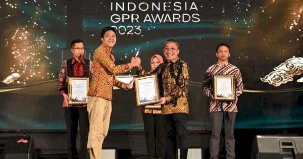 Di IGA 2023, Beni Iskandar Sabet Penghargaan Sebagai Pemimpin Paling Populer