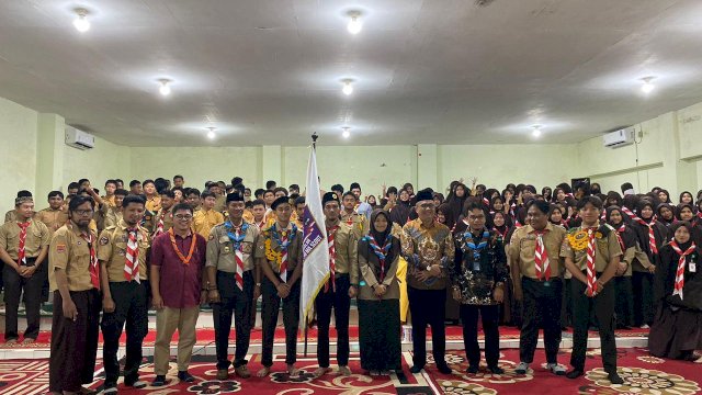 Ambalan Kostrafam Scout SMA Islam Terpadu SMAIT) Nurul Fikri Makassar menggelar Latihan Pengembangan Kepemimpinan Jenjang 1 yang berlangsung di Aula Sakinah (Home Teater ) SIT Nurul Fikri Makassar, pada Rabu 14 Juni lalu.