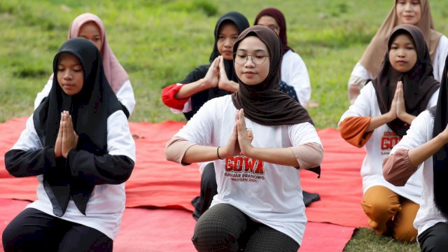 Sukarelawan Ganjar Pranowo yang tergabung dalam Gerakan Pemuda dan Gerakan Perempuan Gowa menggelar kegiatan pelatihan tari dan seni musik di Desa Tanakaraeng, Kecamatan Manuju, Kabupaten Gowa, Sulawesi Selatan, pada Rabu (20/6/2023).