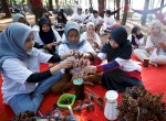 Pemuda dan Perempuan Ganjar di Gowa Gelar Pelatihan Membuat Suvenir Bernilai Ekonomis
