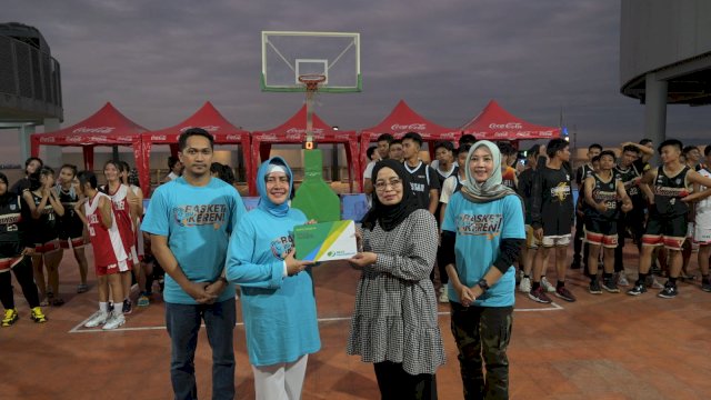 Ketua Perbasi Makassar Indira Yusuf Ismail Buka Turnamen Basket 3X3 SMP-SMA 