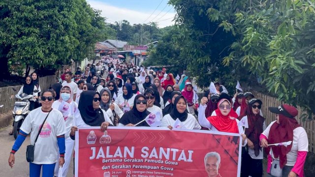 Gerakan Pemuda dan Gerakan Perempuan Gowa menggelar kegiatan jalan santai untuk mengisi waktu luang di Desa Tana Karaeng, Kecamatan Manuju, Kabupaten Gowa, Sulsel, Sabtu (24/6/2023)