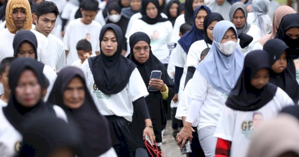 Bareng Warga di Bone, Gerakan Passeddingeng Ganjar Gelar Jalan Santai