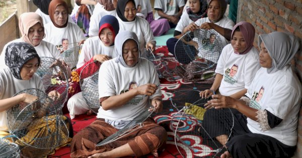 Gerakan Passeddingeng Ganjar Buat Pelatihan Alat Tangkap Kepiting di Bone