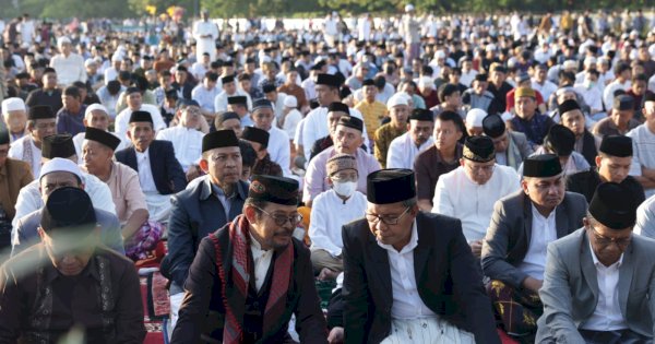 Bareng Mentan SYL Salat Idul Adha di Karebosi, Danny Pomanto: Momentum Persatuan