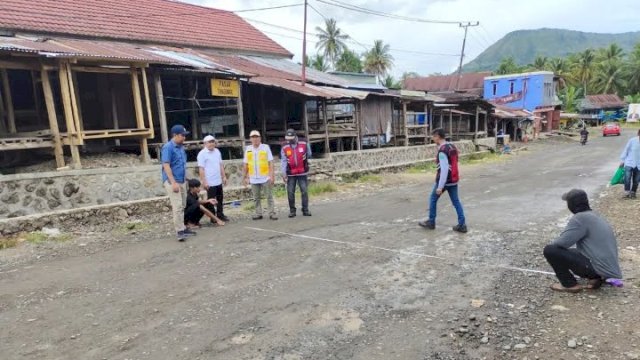 Pemerintah Provinsi (Pemprov) Sulawesi Selatan (Sulsel) melalui Dinas Bina Marga dan Bina Konstruksi mulai melakukan tahap penanganan pada ruas Batas Barru – Takkalalla di Kabupaten Soppeng.