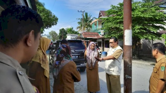 Dinas Perindustrian, Perdagangan, Koperasi dan Usaha Kecil Menengah (DP2KUM) Luwu Utara saat melakukan sidak terkait harga gas LPG 3 kg.