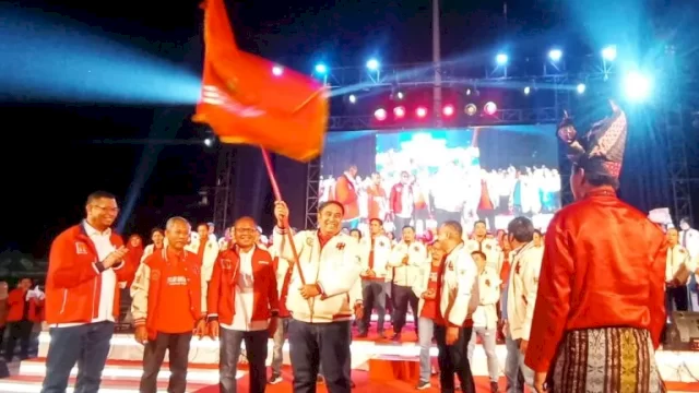 Chaidir Syam Dilantik Jadi Ketua IKA Unhas Maros