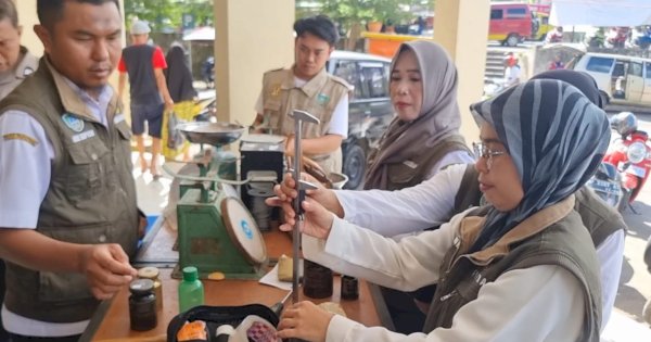 Pastikan Untungkan Konsumen, Pemkot Parepare Tera Ulang Timbangan Pedagang