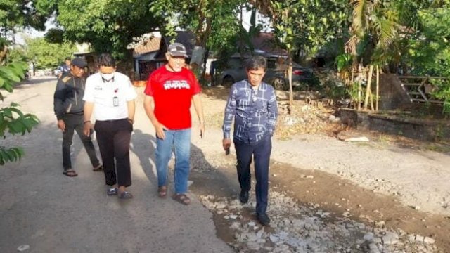 Anggota DPRD Makassar Hamzah Hamid Tinjau Kondisi Jalan dan Drainase di Kelurahan Tello Baru