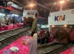 Viral Acara Resepsi Pernikahan Mepet Rel Kereta Api