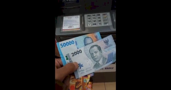 Viral Seorang Pria Tarik Tunai Rp100 Ribu di ATM, Malah Keluar Pecahan Rp52 Ribu