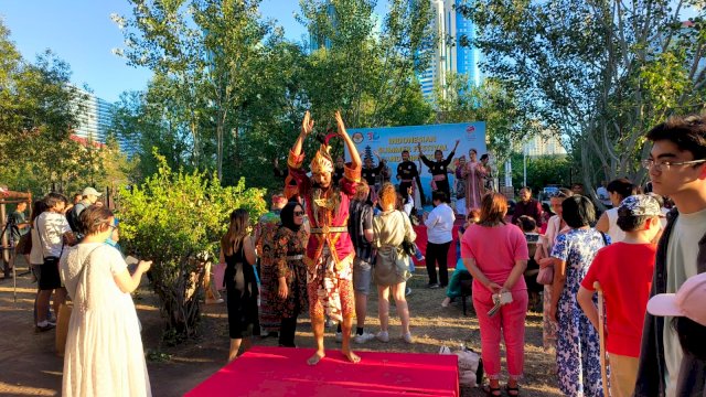 Penonton Membludak di Indonesian Summer Festival di Kazakhstan