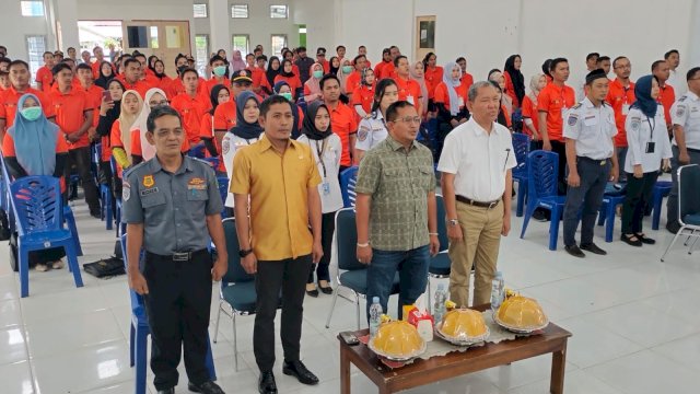 Politeknik Penerbangan (Poltekbang) Makassar menggelar pendidikan dan pelatihan pemberdayaan masyarakat 
Security Awareness angkatan CXCVII - CXCVIII (194-198) yang dibuka langsung oleh Anggota Komisi V DPR RI Muhammad Fauzi, Selasa (18/07/2023).