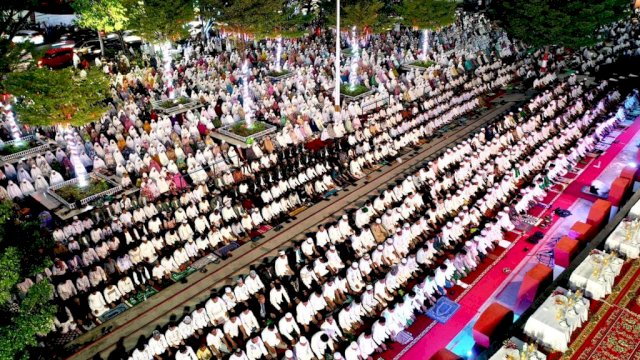 20 Ribu Warga Ikuti Makassar Bermunajat Melangitkan Doa di Tahun Baru Islam 1445 H 