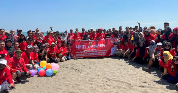 Serunya Family Gathering yang Digelar Camat Tallo di Pantai Tanjung Bayang 