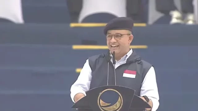 Bakal Calon Presiden usungan Partai NasDem, Anies Baswedan menyinggung soal Papua dalam orasi politiknya saat acara Apel Siaga Perubahan Partai NasDem di Stadion Utama Gelora Bung Karno, Jakarta, pada Ahad (16/7/2023).