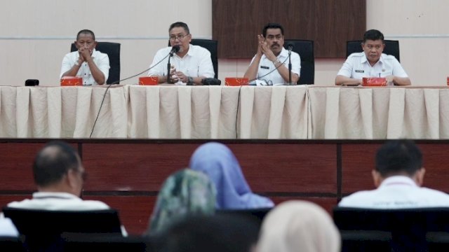 Panitia Hari Jadi Sulawesi Selatan (Sulsel) ke 354 dan HUT RI ke 78 menggelar Rapat Pemantapan Panitia Peringatan Hari Jadi Sulawesi Selatan, di Ruang Pola Kantor Gubernur, Rabu 26 Juli 2023.