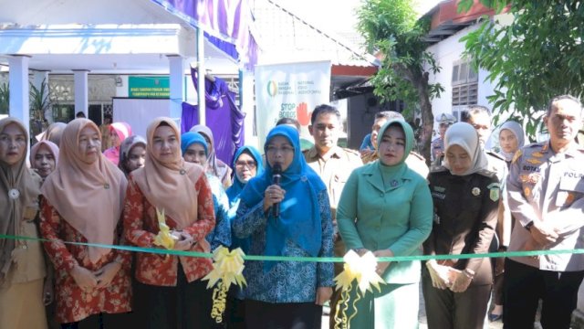 Dukung Kemajuan Pertanian, Pj Bupati Takalar Serahkan Bantuan Alsintan