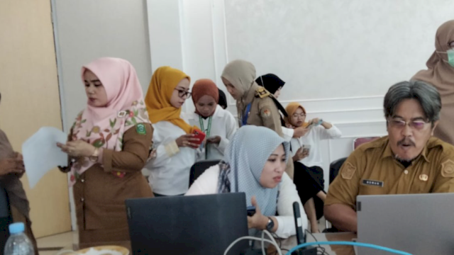 Dukcapil Takalar Sediakan Layanan “Jemput Bola” Aktivasi KTP Digital