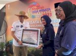 Bupati Indah Terima Penghargaan dari Menteri Sandiaga Uno 