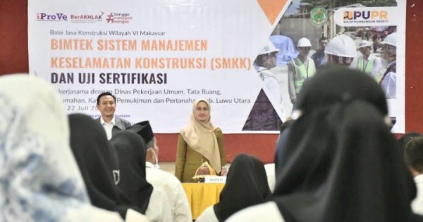 Demi Tingkatkan Kualitas SDM Konstruksi, Pemda Lutra Gelar Bimtek SMKK