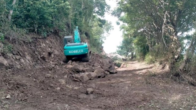 Pemprov Sulsel mulai melanjutkan pengeprjaan ruas Tanabau - Ngapaloka - Patumbukkang di Kabupaten Kepulauan Selayar.