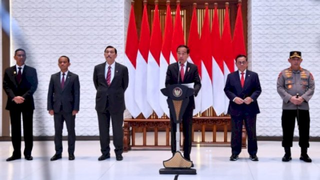 Presiden Jokowi saat kunjungannya di Pangkalan TNI Angkatan Udara Halim Perdanakusuma, Jakarta, Kamis (27/07/2023)