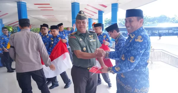 Pemkab Maros Dukung Gerakan Pembagian 10 Juta Bendera Merah Putih