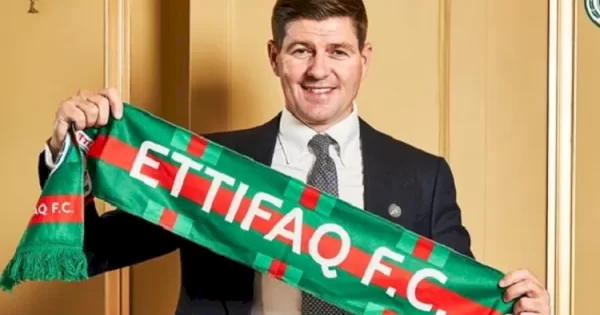 Steven Gerrard Resmi Latih Klub Arab Saudi