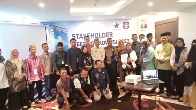 Dinas Kearsipan dan Perpustakaan Provinsi Gorontalo menggelar Stakeholder Meeting (SHM) provinsi tahun 2023, dalam rangka mendukung keberhasilan kegiatan transformasi-transformasi perpustakaan berbasis inklusi sosisal (TPBIS) berlangsung di Aston dan Villa, pada Kamis (3/8/2023).