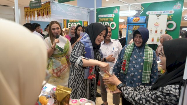 Hadiri Cooperative Expo 2023, Fatmawati dan Indira Borong Produk UMKM