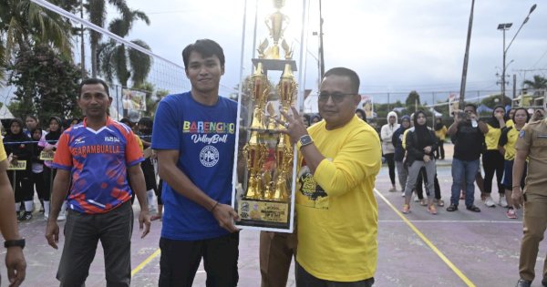 31 Tim Perebutkan Hadiah Rp30 Juta pada Ajang Turnamen Voli Muhammad Fauzi Cup IV